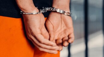 Полицейских задержали в Шымкенте: в КНБ рассказали, в чем их подозревают
